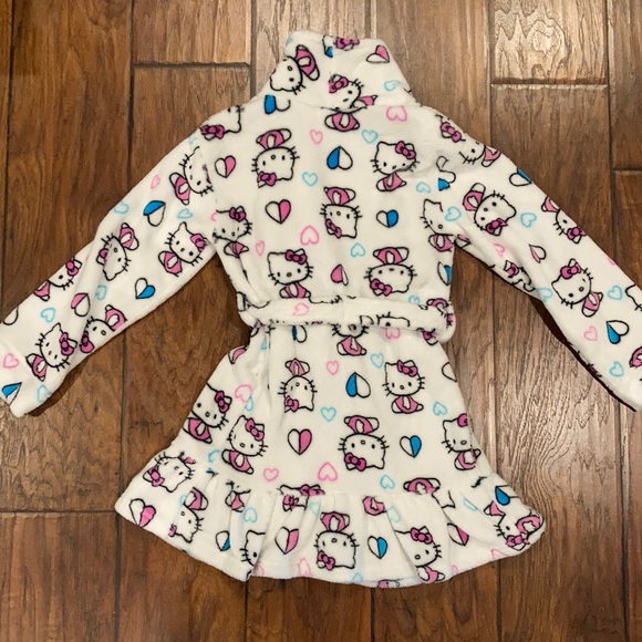 Hello Kitty Robe  EUC - Picture 6 of 7